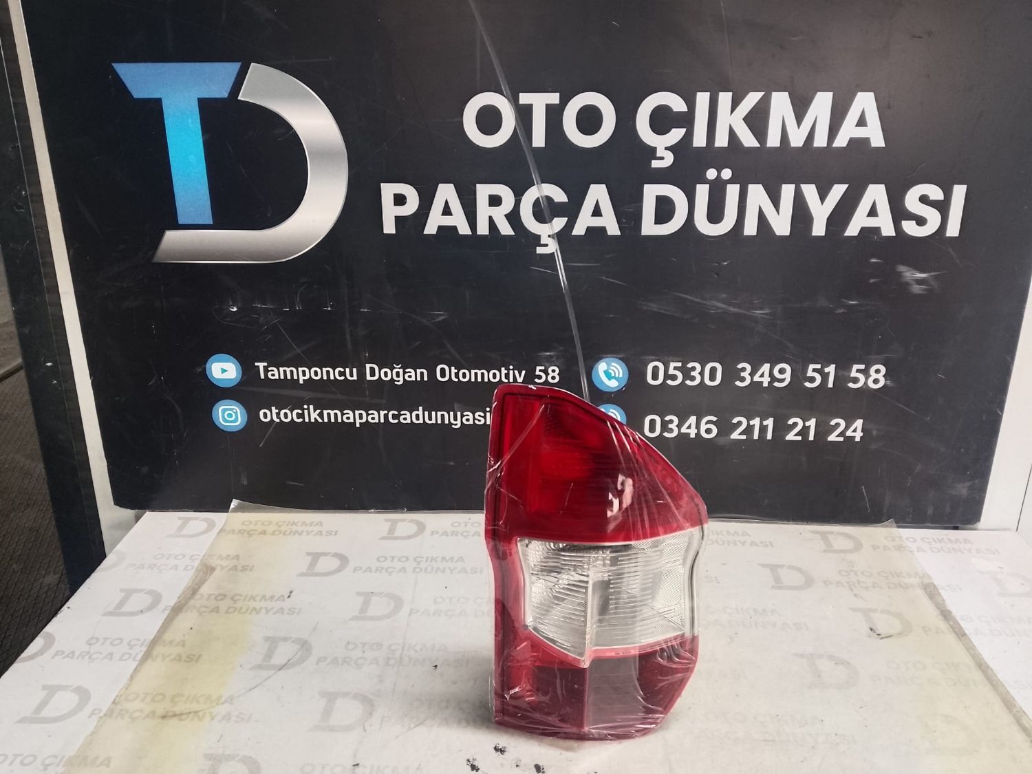 FORD TOURNEO COUR�ER SOL ARKA STOP LAMBASI